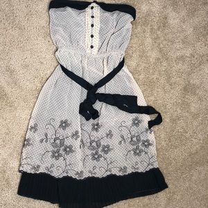 NWT‼️ Polka-Dot & Floral Sleeveless Dress